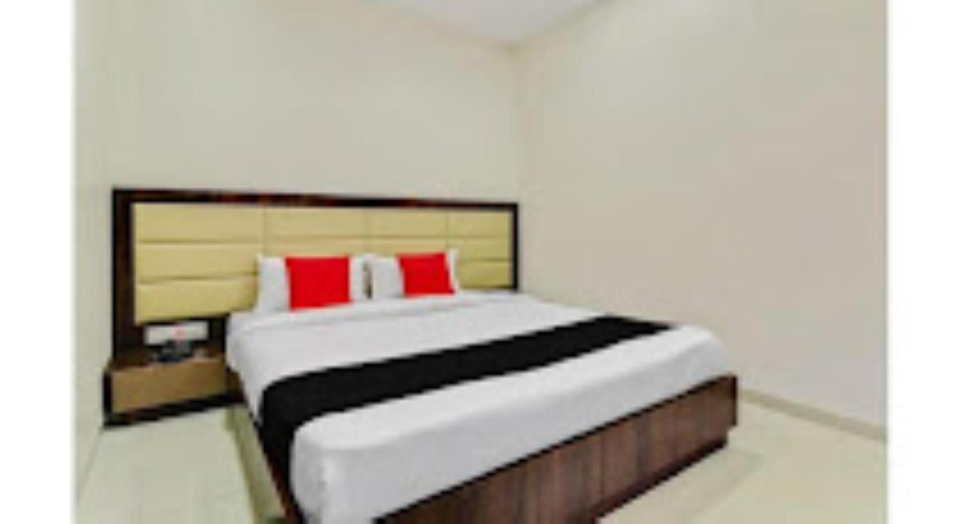 Hotel Pritam Palace , Dhule Luaran gambar